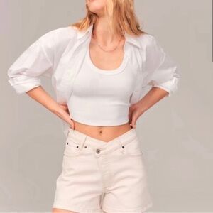 Abercrombie cream shorts